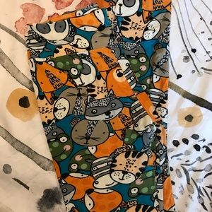 LuLaRoe OS animal leggings